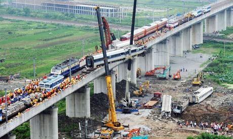 Chinese-rail-crash-007